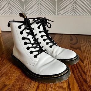WHITE LEATHER DR. MARTENS  BOOT - SIZE 6